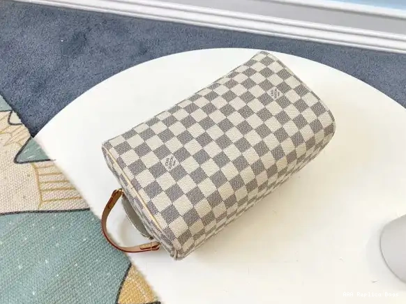 Aaa replica ru VUITTON TOILETRY LOUIS BAG 0521